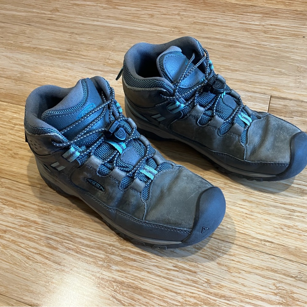 2024 Keen Big Kids' Targhee Waterproof Boot | Steel Grey - Big Kid's size 4